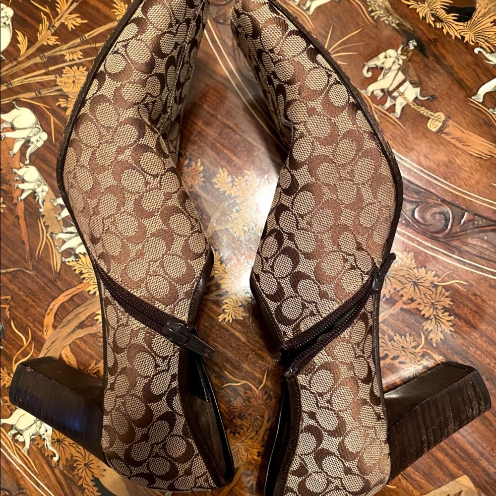 Coach Signature Logo C Shoes